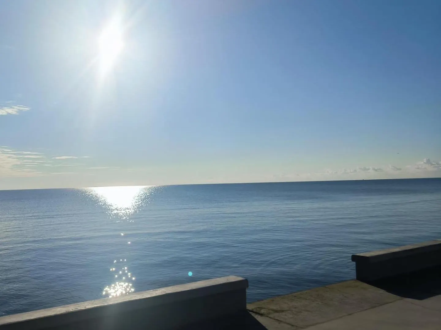 Finnikoudes 2 Bed Sea View Apartment Larnaca